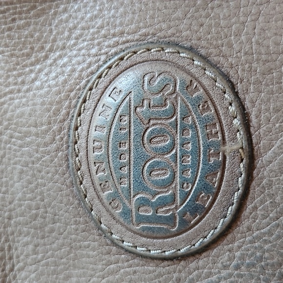 Roots Vintage Leather Messanger Bag - Picture 7 of 10
